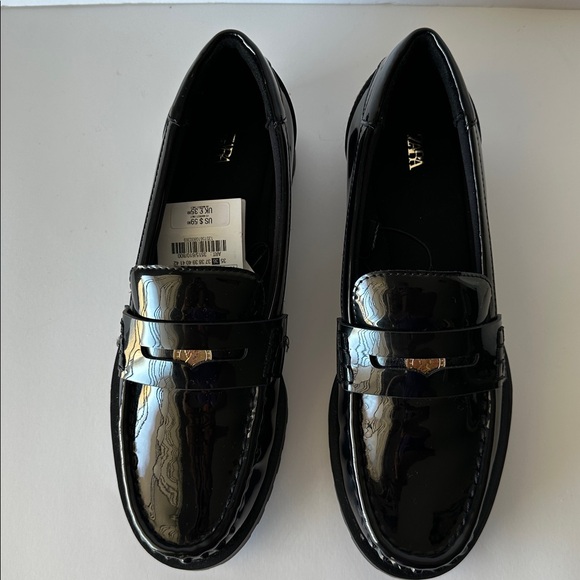 Zara Women’s Glossy Black Slip-On Loafers - Picture 10 of 15